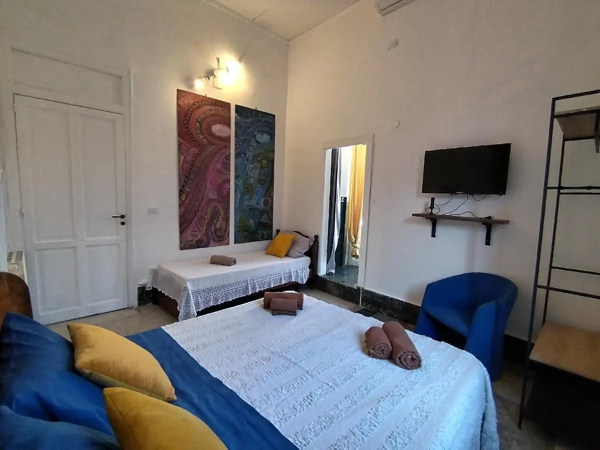 Hotel Pixys Palermo 0*,  Italia